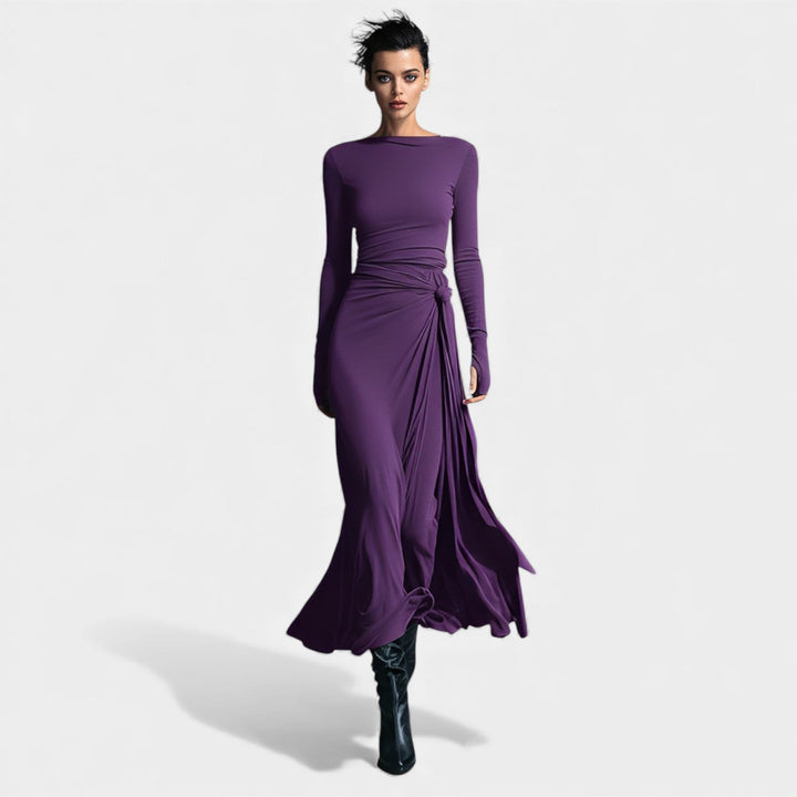 Anna – Elegantní šaty s bočním uzlem a jemným leskem