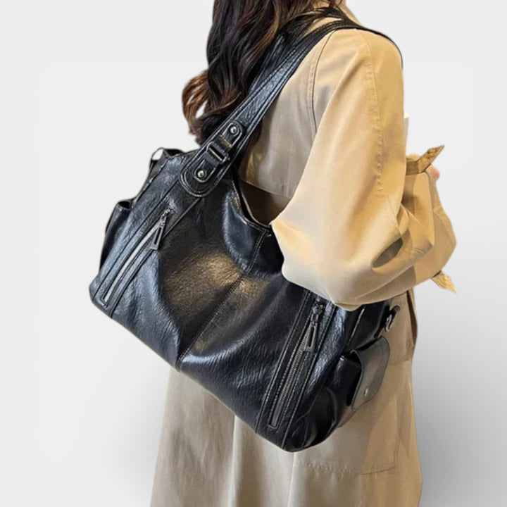 Karolína – Cestovní taška s velkou kapacitou