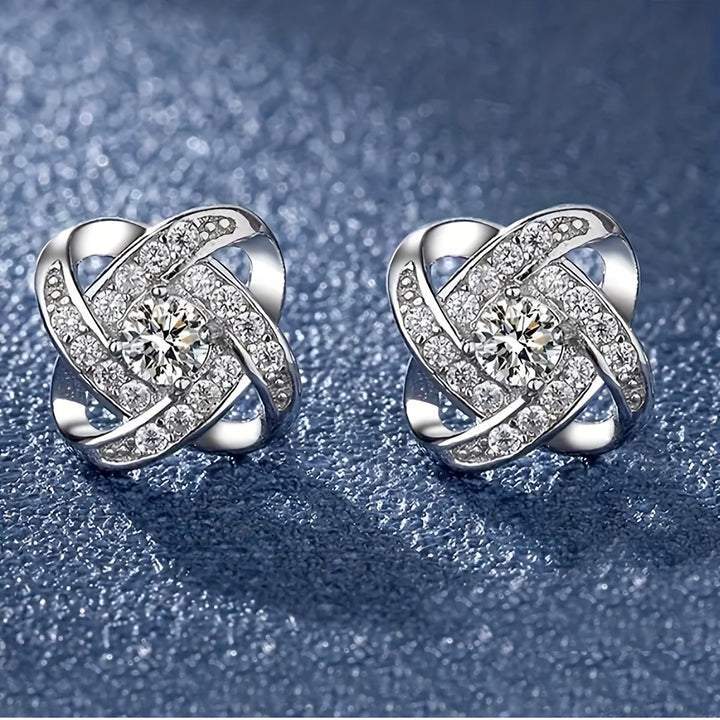 Fialové náušnice ve tvaru čtyřlístku