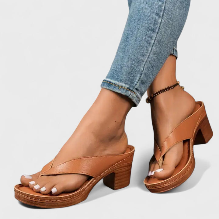 Petra - Ortopedické pantofle s podpatky