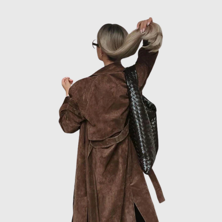 Veronika – Elegantní semišový trenčkot