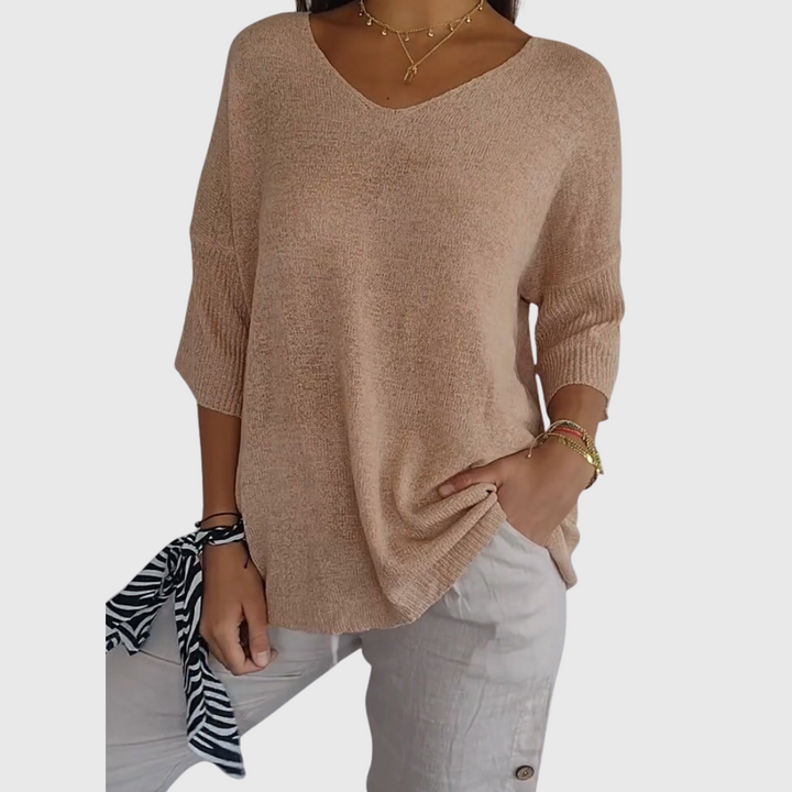 Cassandra – Elegantní top s V výstřihem