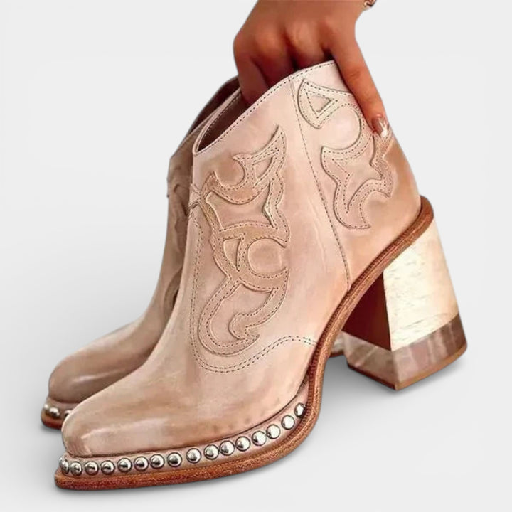 Lucie – Kožené kotníkové boty na podpatku