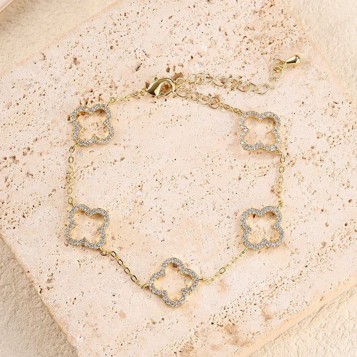 Náramek s čtyřlístkem