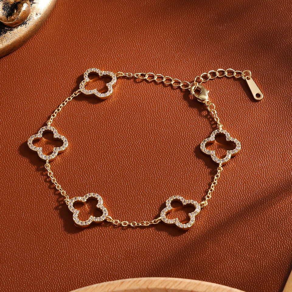 Náramek s čtyřlístkem