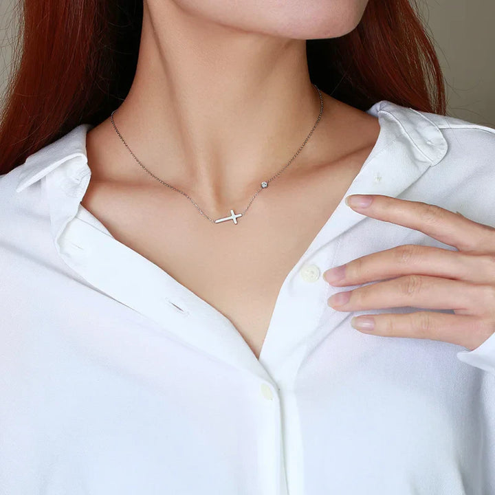 Náhrdelník s křížem ve stylu Radiant Sideways