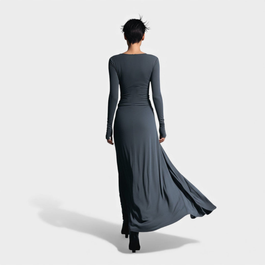 Anna – Elegantní šaty s bočním uzlem a jemným leskem