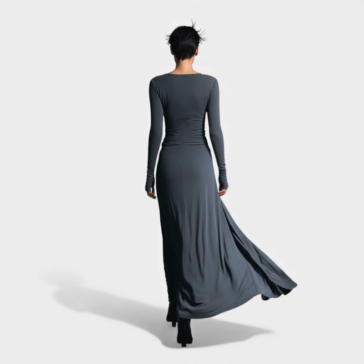 Anna – Elegantní šaty s bočním uzlem a jemným leskem